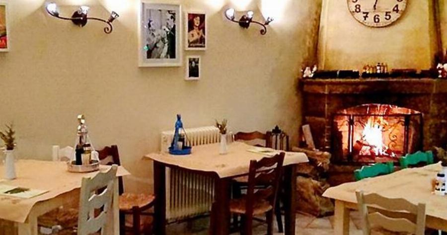 5 ζεστά ταβερνάκια και μεζεδοπωλεία για καλό φαγητό και χουχούλιασμα με τζάκι στην Αθήνα