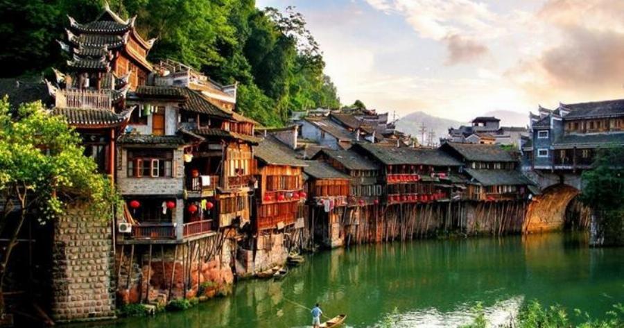 Παραμυθένια! 10 υπέροχα χωριουδάκια που επιπλέουν στο νερό