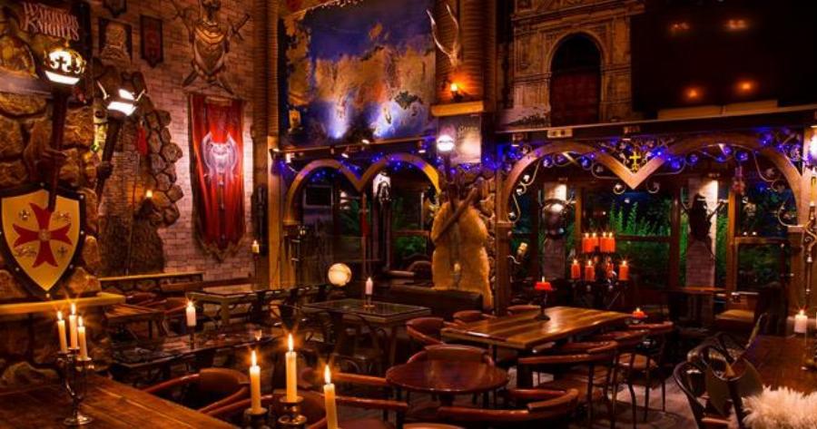 6 Τέλεια Καφέ για «Ψαγμένα» Επιτραπέζια που θα Λατρέψετε φέτος το Χειμωνα.