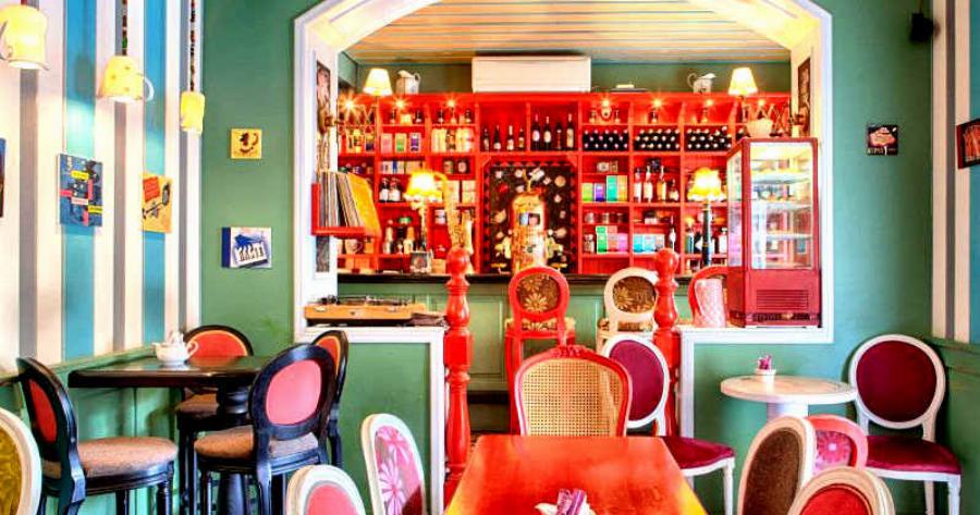 6 σοκολατερί καφέ στην Αθήνα που θυμίζουν… Παρίσι! Μας σερβίρουν την πιο ζεστή αχνιστή σοκολάτα!