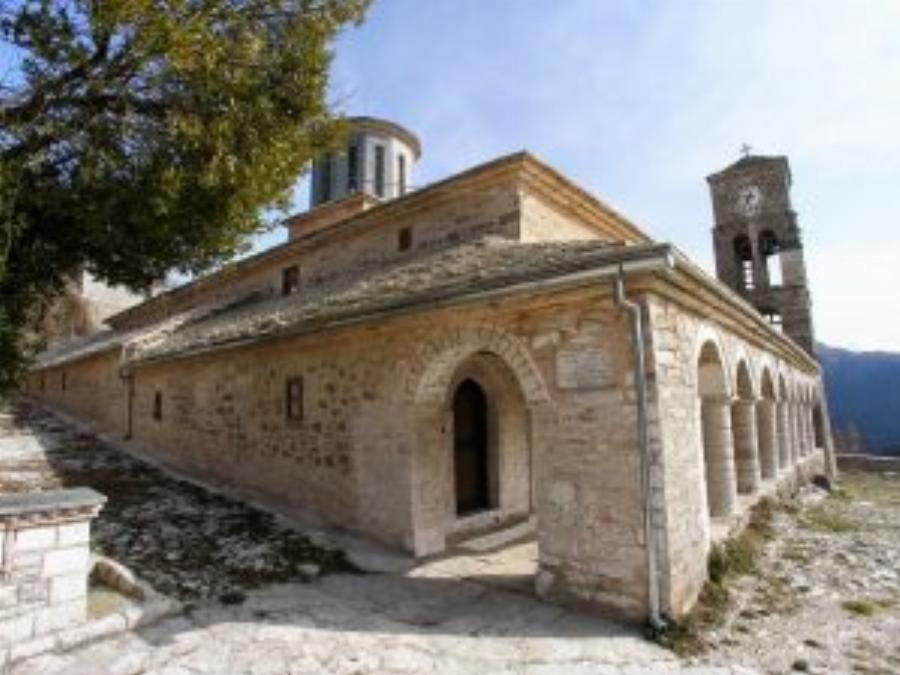 Συρράκο και Καλαρρύτες: Ομορφιές που δεν τις χορταίνει το μάτι