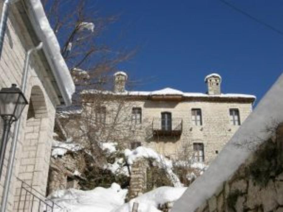 Συρράκο και Καλαρρύτες: Ομορφιές που δεν τις χορταίνει το μάτι