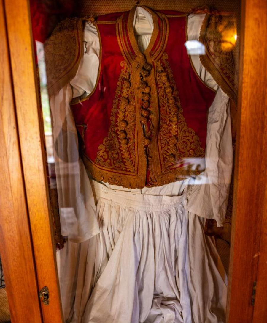 Μπαίνοντας στο σπίτι που γεννήθηκε ο Κολοκοτρώνης στο Λιμποβίσι νιώθεις δέος και περηφάνια.