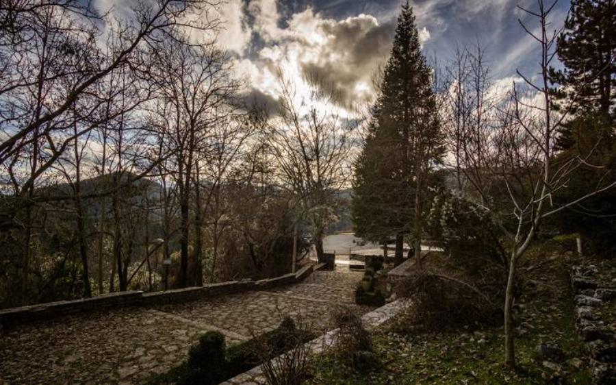 Μπαίνοντας στο σπίτι που γεννήθηκε ο Κολοκοτρώνης στο Λιμποβίσι νιώθεις δέος και περηφάνια.