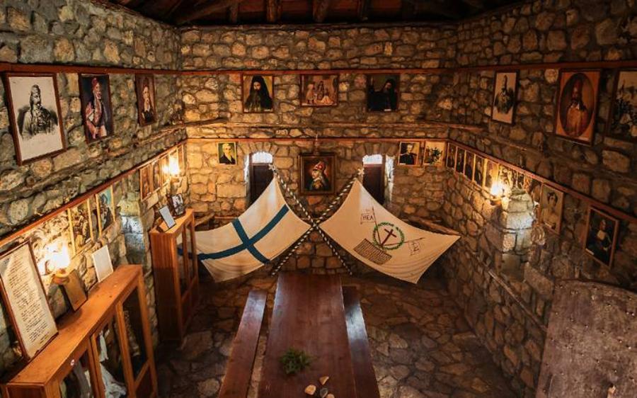 Μπαίνοντας στο σπίτι που γεννήθηκε ο Κολοκοτρώνης στο Λιμποβίσι νιώθεις δέος και περηφάνια.