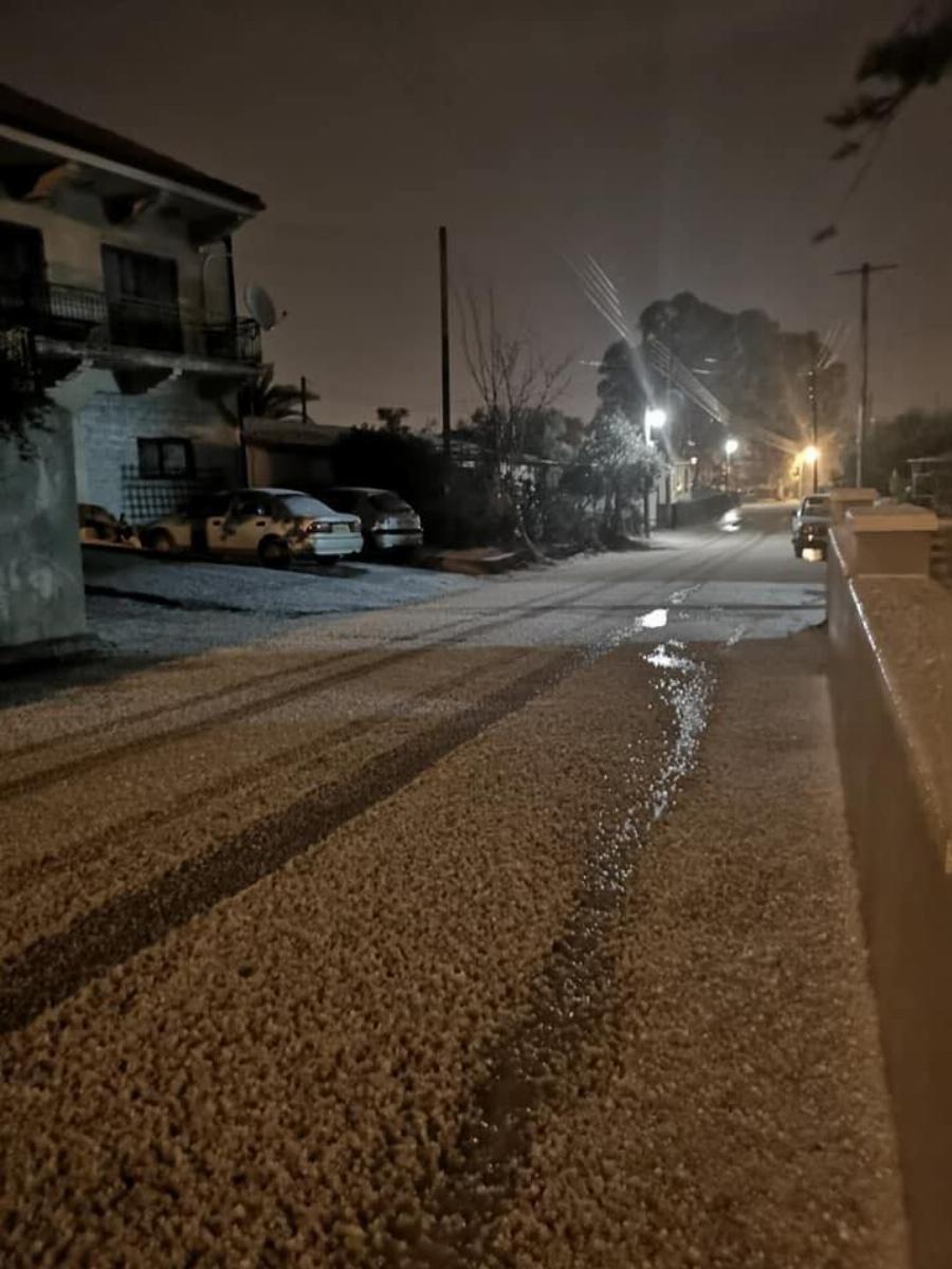 Το έστρωσε για τα καλά στα ορεινά χωριά της Κύπρου. Μαγευτικές εικόνες βγαλμένες από παραμύθι