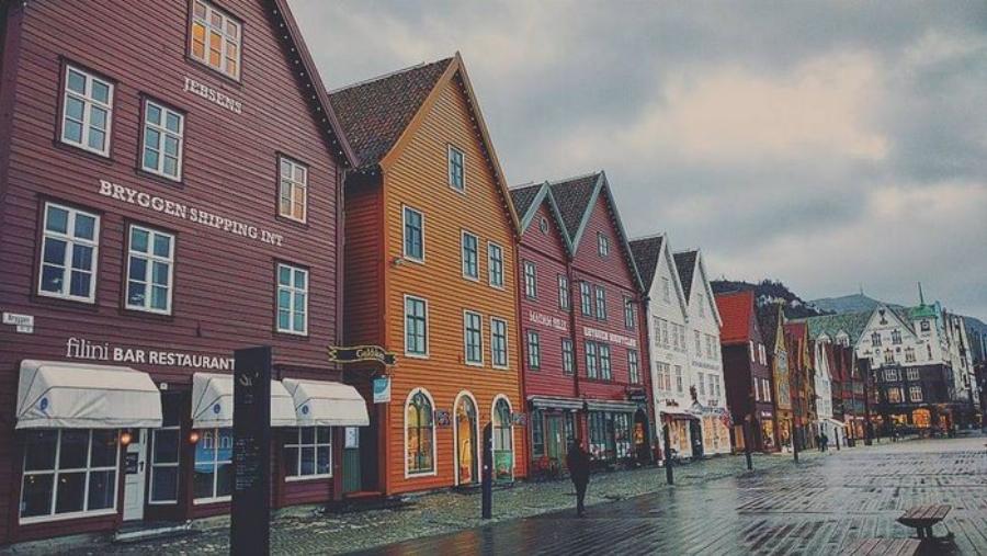 Μπέργκεν: Μια πόλη βγαλμένη από τα ωραιότερα καρτ ποστάλ!