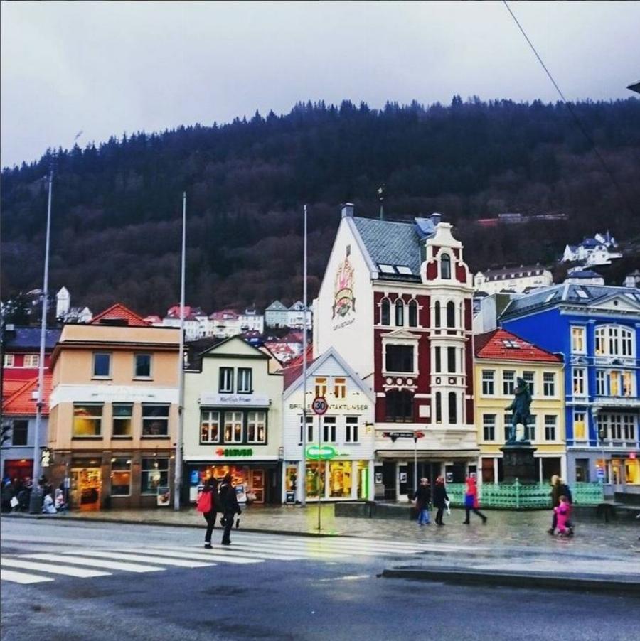 Μπέργκεν: Μια πόλη βγαλμένη από τα ωραιότερα καρτ ποστάλ!