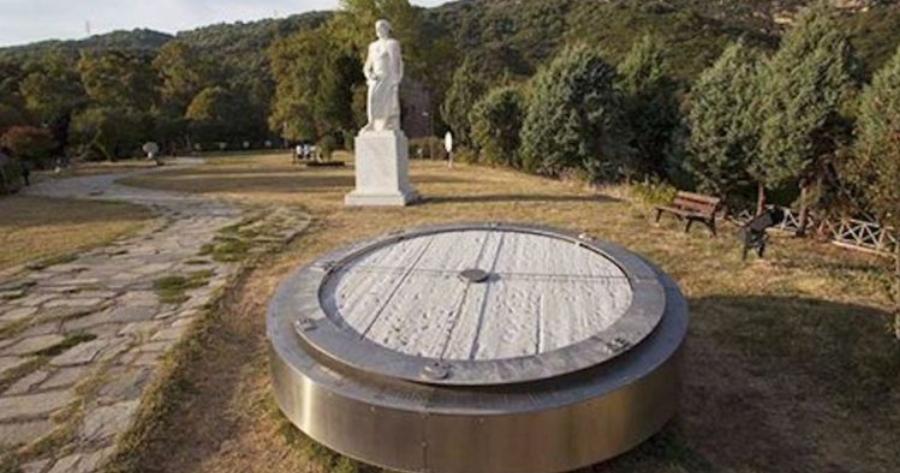 Όλοι Οι Νόμοι Της Φυσικής Του Αριστοτέλη Βρίσκονται Μέσα σ’ ένα Υπέροχο Πάρκο Στη Χαλκιδική