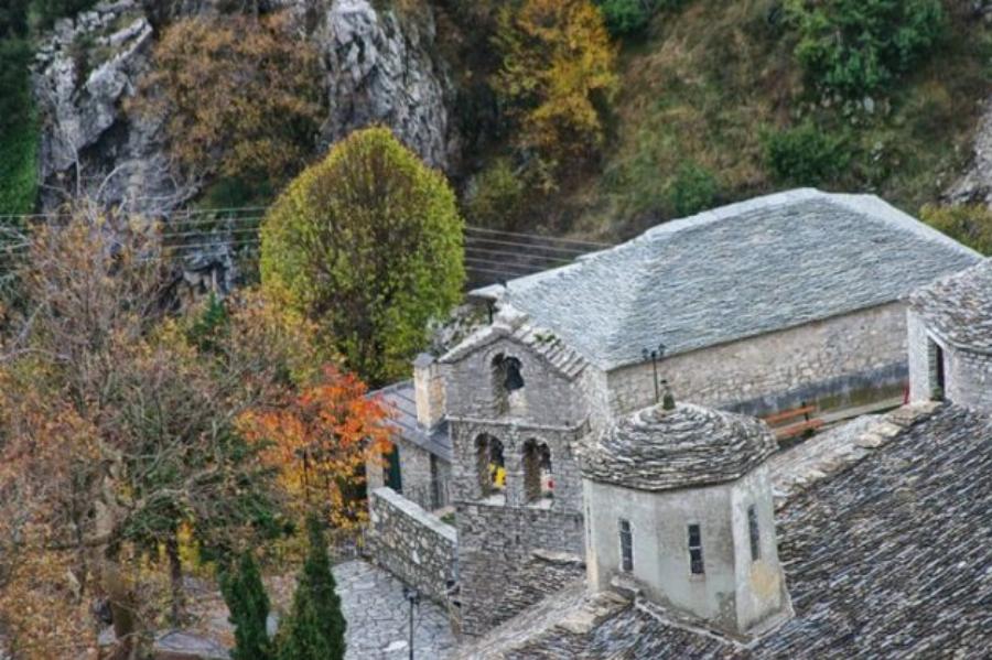 Συρράκο και Καλαρρύτες: Ομορφιές που δεν τις χορταίνει το μάτι