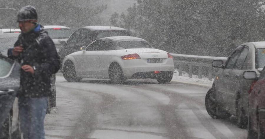 Κακοκαιρία «Ηφαιστίων»: Ποιοι δρόμοι είναι κλειστοί – Πού χρειάζονται αλυσίδες (ΛΙΣΤΑ)