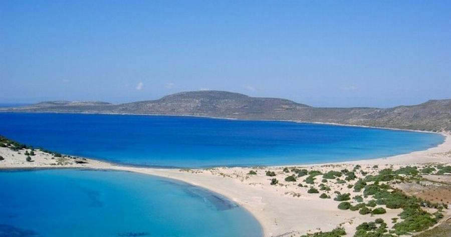 Η εξωτική Παραλία της Ελλάδας που είναι κοντά στα Κύθηρα και θυμίζει Καραϊβική και Χαβάη.