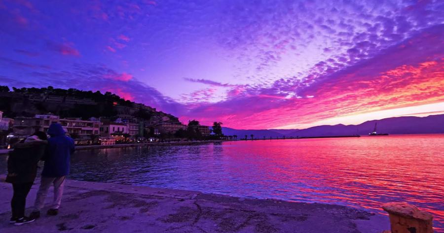Το πιο εντυπωσιακό ηλιοβασίλεμα έγινε σήμερα στο Ναύπλιο
