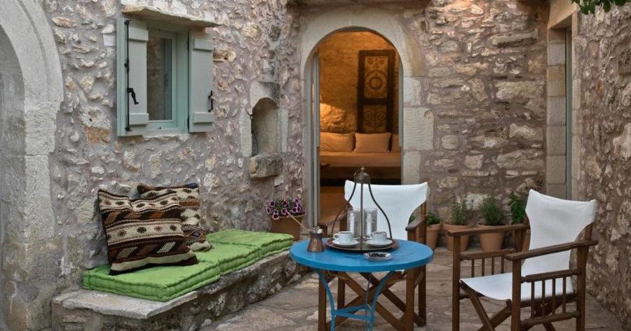 Ενα παραδοσιακό σπίτι 300 ετών στα Χανιά είναι ο ορισμός της κρητικής φιλοξενίας