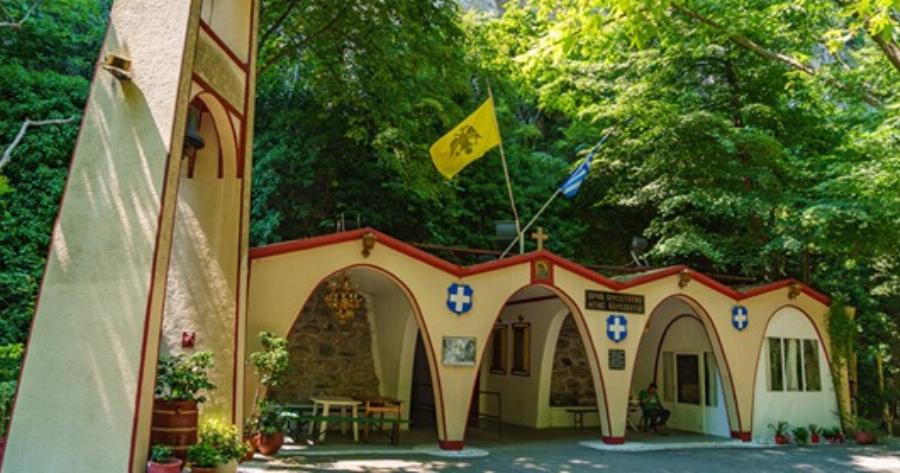 Η εκκλησία της Αγίας Παρασκευής στην κοιλάδα των Τεμπών