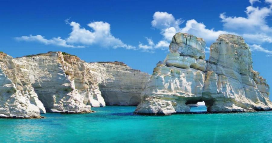 Τα «θαλασσινά Μετέωρα». Το πιο πολυφωτογραφημένο τοπίο του Αιγαίου που έστηναν καρτέρι οι πειρατές