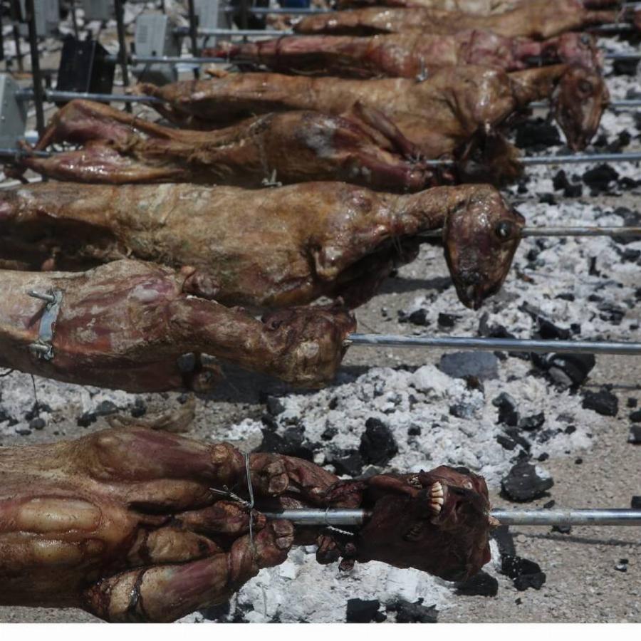 Κορονοϊός – Πάσχα τέλος: «Μένουμε σπίτι» τουλάχιστον μέχρι 10 Μαΐου – Πώς θα γίνει η άρση των μέτρων