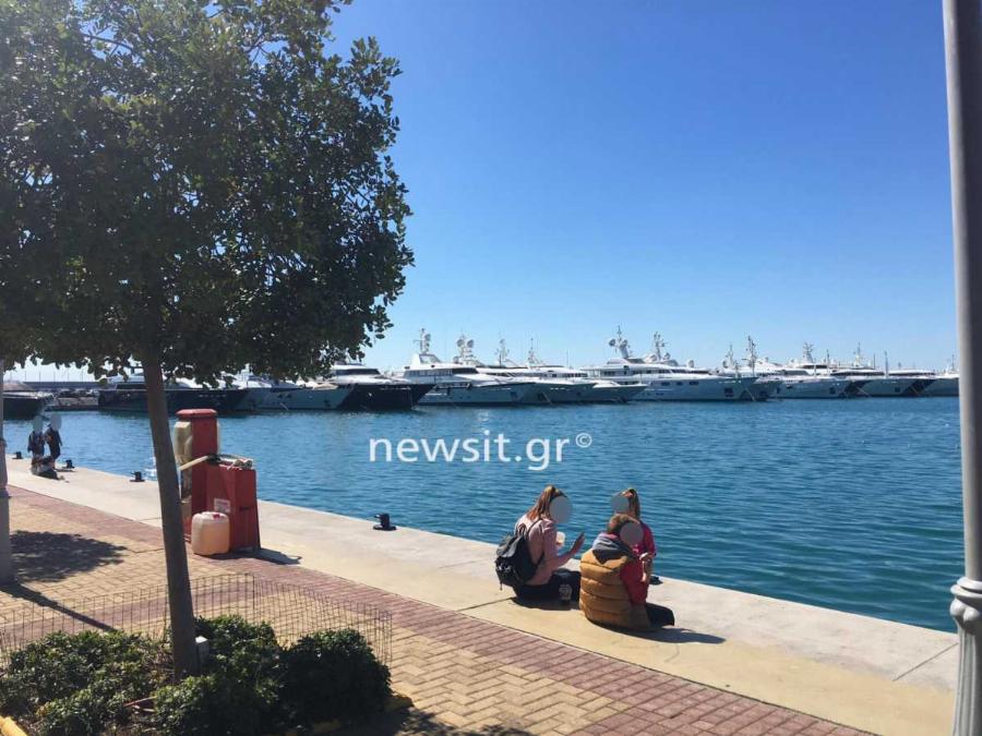 Κορονοϊός: «Κόλαση» στη μαρίνα του Φλοίσβου από κόσμο παρά τις προειδοποιήσεις!