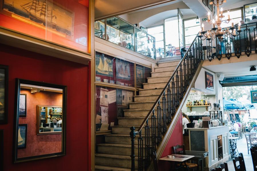 Η «Ωραία Ελλάς»: Το καφενείο με το ομορφότερο «μπαλκόνι» στην Αθήνα