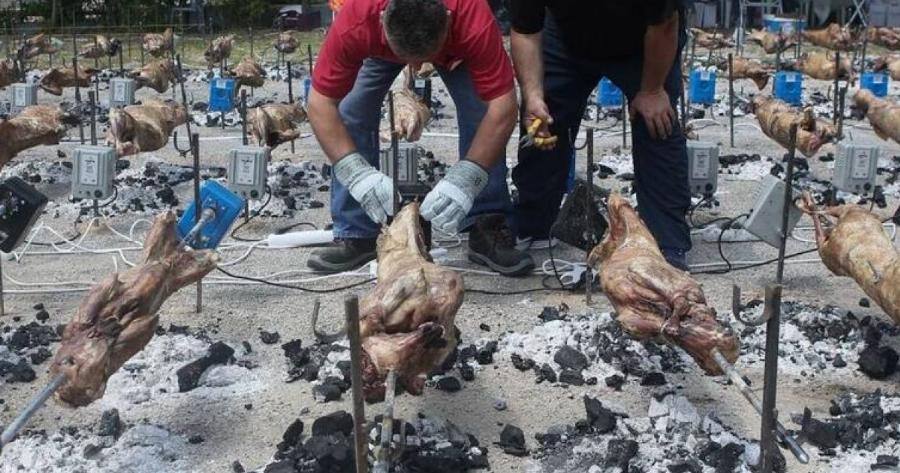 Κορονοϊός: Ξεχάστε τις μαζικές εξόδους το Πάσχα – Σκέψεις για κλείσιμο των διοδίων