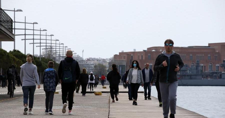 Θεσσαλονίκη: Βγήκε ο ήλιος, επανήλθε και ο κόσμος στη νέα παραλία!