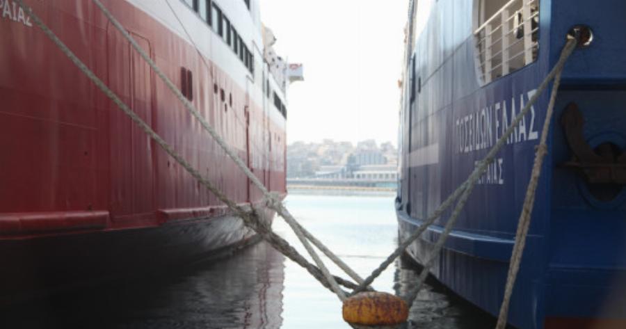 Κορωνοϊός: Μόνο οι μόνιμοι κάτοικοι θα ταξιδεύουν με τα πλοία στα νησιά