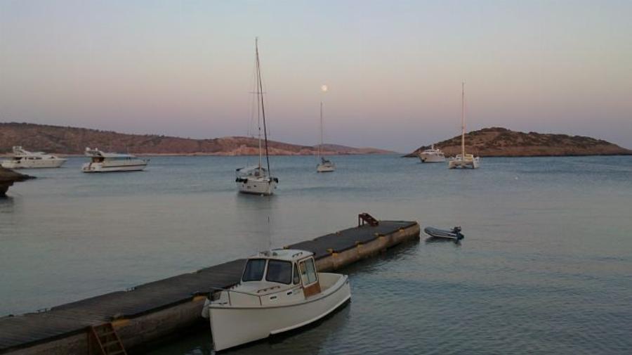 Μέχρι πέρυσι δεν το προτιμούσε κανείς: Γιατί φέτος όλοι σκέφτονται να πάνε σ’ αυτό το νησί το καλοκαίρι;