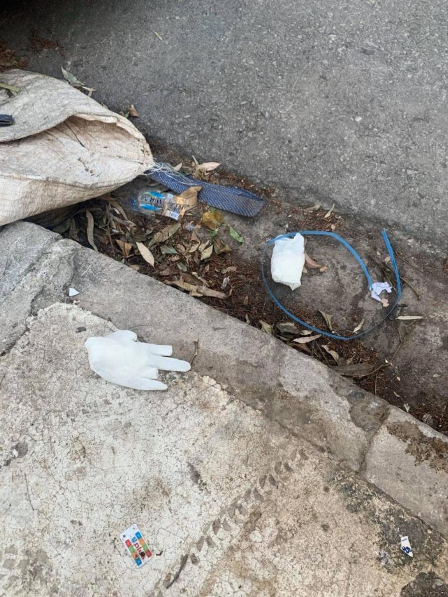 500 μέτρα, 20 εστίες μόλυνσης covid-19: Η εικόνα-ντροπή στο Παλαιό Φάληρο που δεν χωνεύεται (Pics)