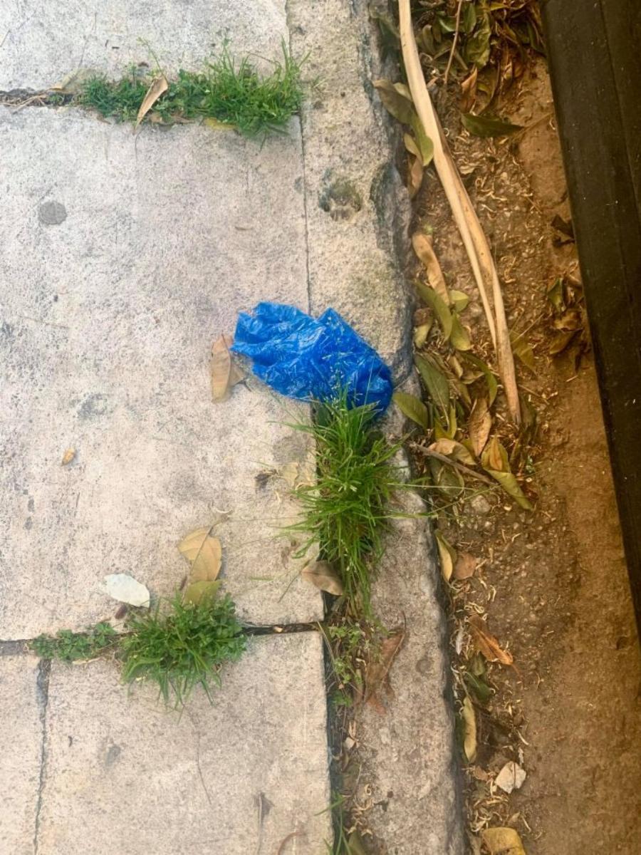 500 μέτρα, 20 εστίες μόλυνσης covid-19: Η εικόνα-ντροπή στο Παλαιό Φάληρο που δεν χωνεύεται (Pics)