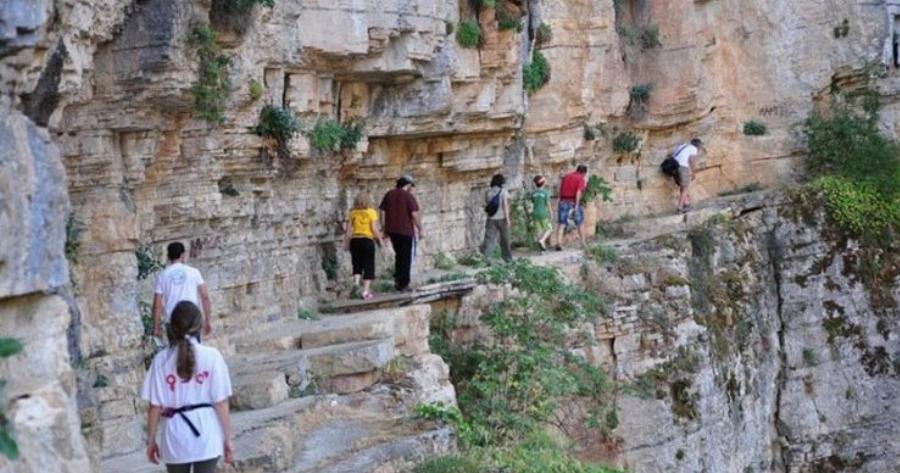 Ποιο Είναι Το «Γκραντ Κάνιον Της Ελλάδας» στην Ήπειρο, που Μπήκε Και Στο Βιβλίο Γκίνες;