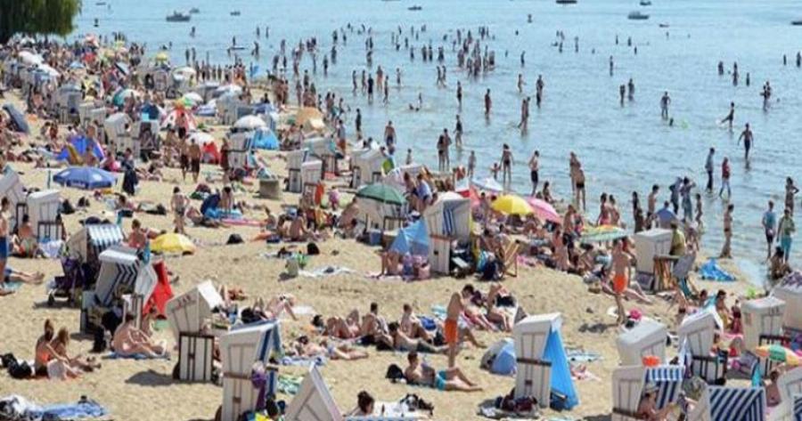 Επιστήμονας: Πώς θα είναι στην Ελλάδα το καλοκαίρι του κορωνοϊού – Κανόνες σε παραλίες