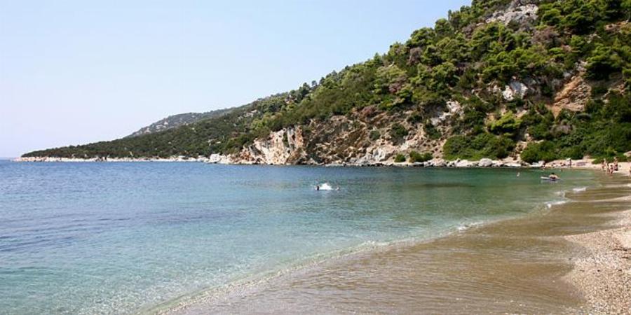 Το πιο ήσυχο και ασφαλές νησί της Ελλάδας: Εδώ θα ‘χεις και του πουλιού το γάλα με 50 ευρώ την ημέρα