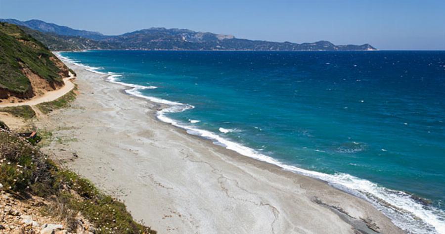 12 ψαγμένες παραλίες στην Εύβοια που θα απογειώσουν το καλοκαίρι σου από τον… Μάιο!