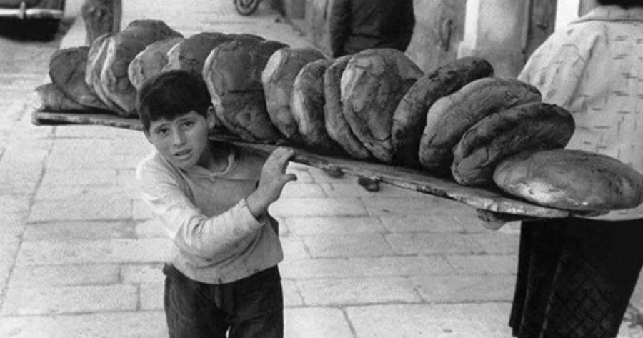 Η ιστορία του ψωμιού στην Ελλάδα μέσα από σπάνιες φωτογραφίες