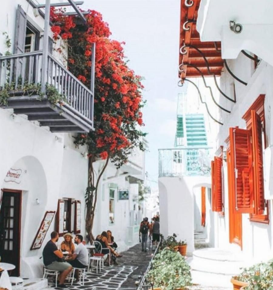 Η «μυστική» Μύκονος: Όλα όσα δεν σου είπε κανείς για το νησί των ανέμων
