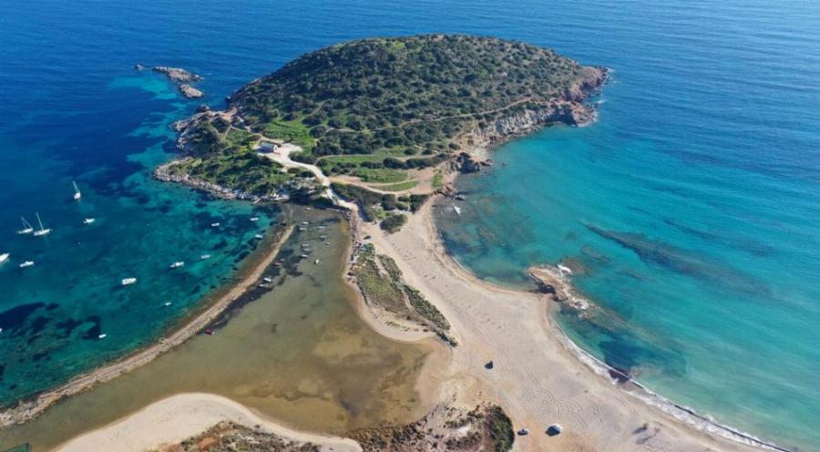 5 παραλίες της Αττικής για να πας αύριο Κυριακή και να νιώσεις σαν σε διακοπές σε νησί