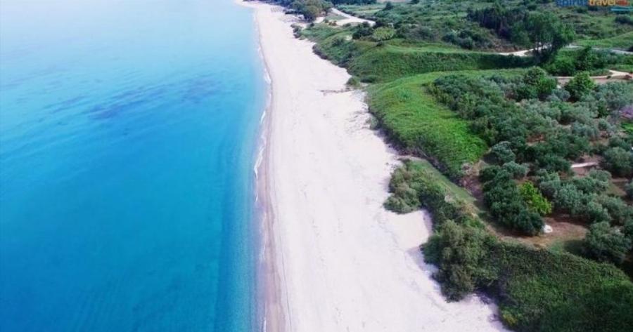 25χλμ όνειρο: Η μεγαλύτερη και ασφαλέστερη παραλία της Ευρώπης είναι ελληνική και θα σε μαγέψει