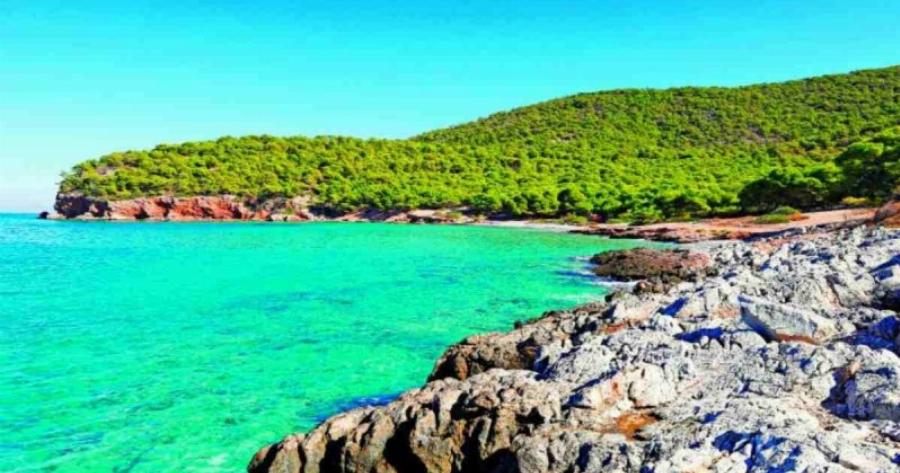 Παράδεισος: Το νησί κοντά στην Αθήνα που λίγοι ξέρουν και όσοι πάνε το λατρεύουν – Θα χρειαστείς λιγότερα από 50 ευρώ