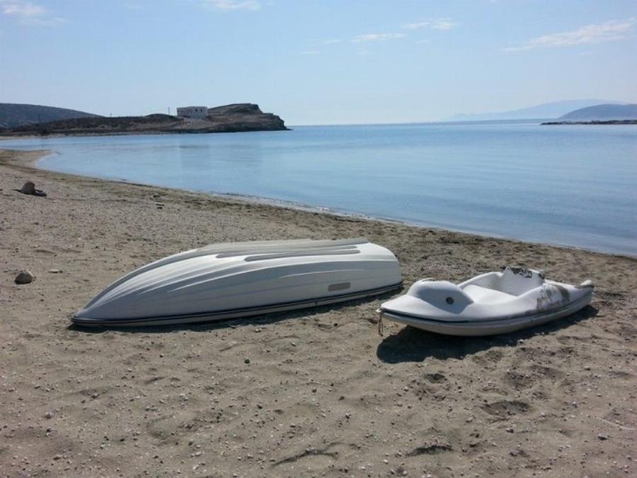 Παράδεισος επί της Γης: Το νησί-ησυχαστήριο που μπορείς να πας και στις 18 του παραλίες ποδαράτο