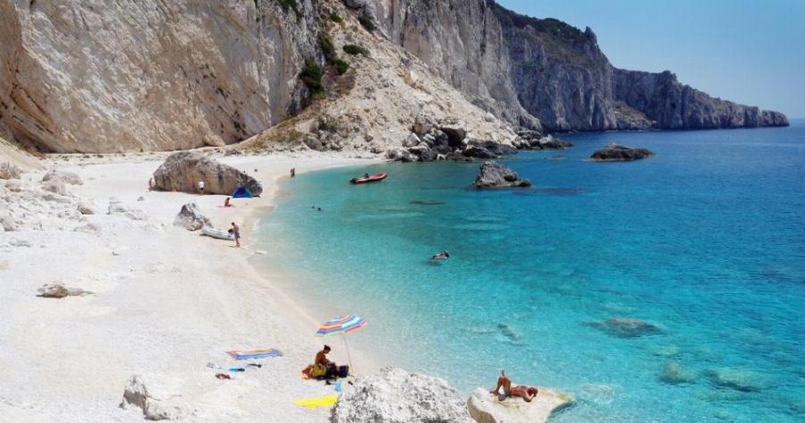 Νησιά για Απομόνωση: 7 άγνωστα ελληνικά νησιά όπου δεν θα σε βρει κανείς φέτος το καλοκαίρι