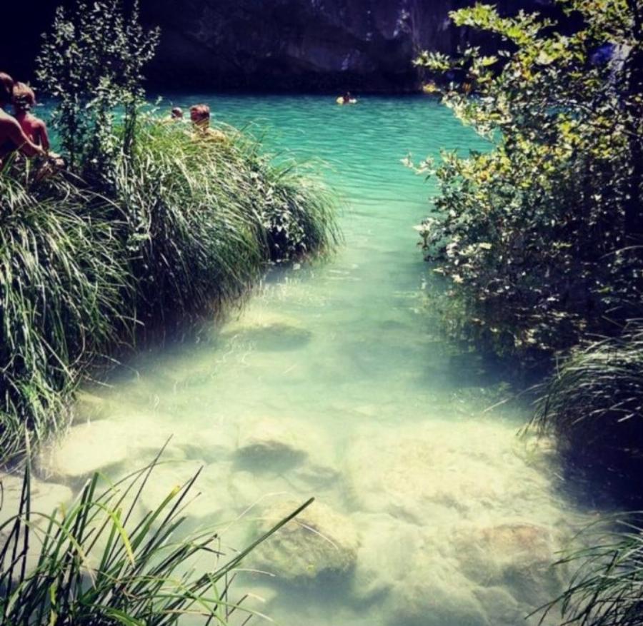 3 ώρες από την Αθήνα, χωρίς πλοίο: Η παραλία που θεωρείται «η ωραιότερη του κόσμου» είναι η πιο φτηνή και ιδανική επιλογή