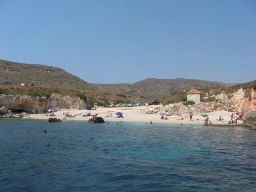 Όχι οι Εγρεμνοί Λευκάδας: Σαν Κρύσταλλο! Η πιο κρύα παραλία της Ελλάδας, που το νερό της δεν ζεσταίνει ποτέ