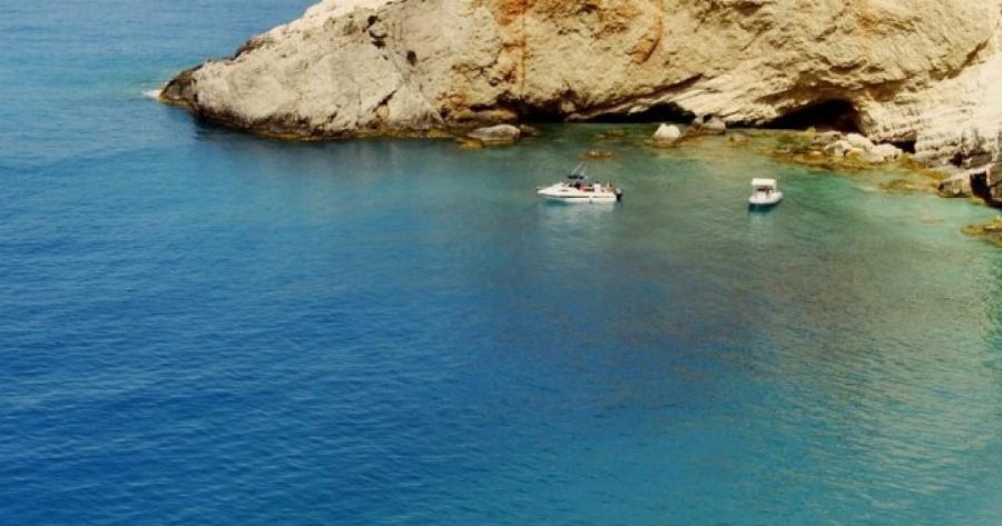 Τριήμερο Αγίου Πνεύματος: Στο 90% οι κρατήσεις μέσω Airbnb – Οι δημοφιλέστεροι και φθηνότεροι προορισμοί