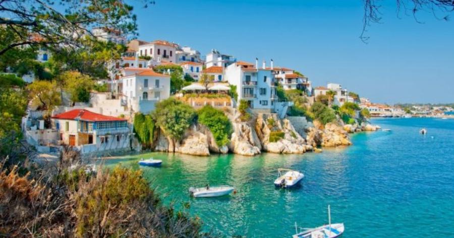 Πάνω και απ’ τις Σεϋχέλλες: Το πιο αναπτυσσόμενο ελληνικό νησί με τις καλύτερες παραλίες στον κόσμο το 2020