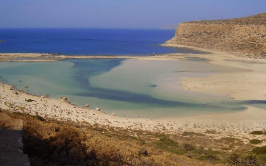 Καλοκαίρι άλλους 3 μήνες περισσότερο: Η ελληνική παραλία που μπορείς να κάνεις μπάνιο μέχρι τον Νοέμβρη