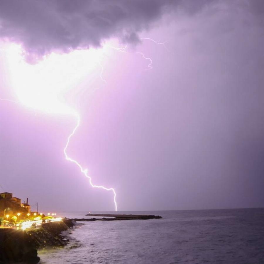 Καιρός έκτακτο δελτίο: Βροχές και καταιγίδες σε όλη τη χώρα – Πού θα είναι έντονα τα φαινόμενα