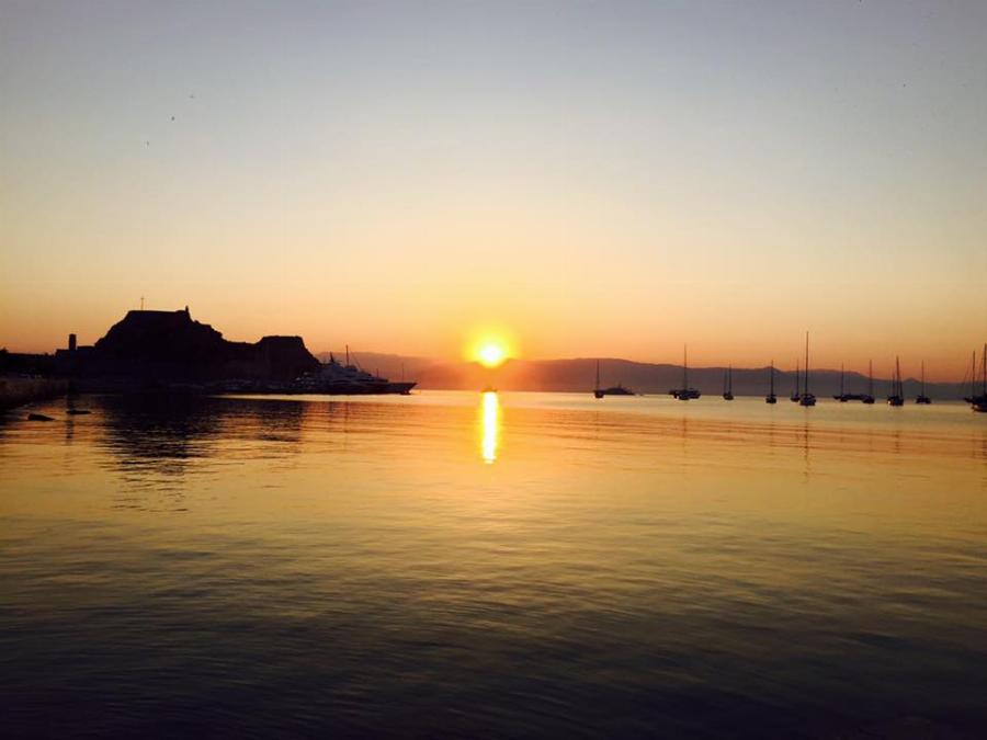 Ξεκούραστες διακοπές, ονειρικό φαγητό και κυρίως ασφάλεια: Αυτό το νησί του Ιονίου τα έχει όλα!