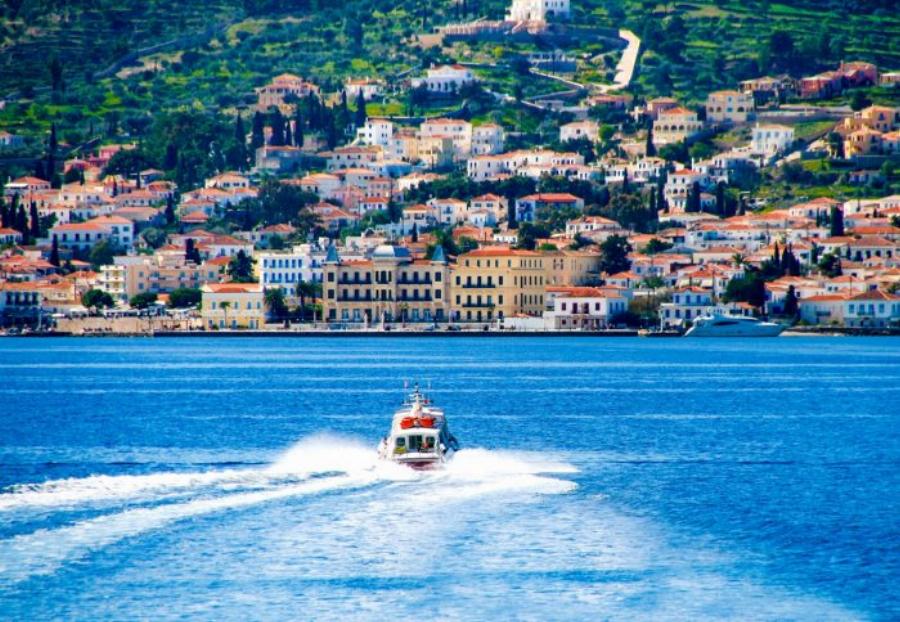 200 ευρώ για 4 μέρες: Το ιδανικό Ελληνικό νησί για καλοκαιρινές διακοπές εξπρές πριν τις κανονικές του Αυγούστου