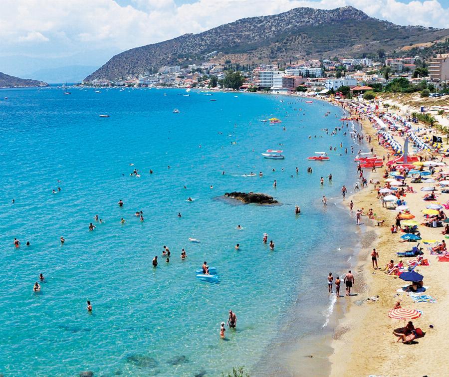 Βάζεις 15€ βενζίνη και φτάνεις σε έναν προσεγμένο παράδεισο με παραλιάρες και φθηνό φαγητό