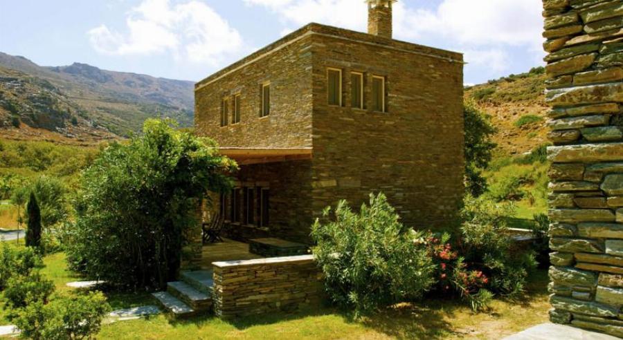 Αληθινός Παράδεισος! Για πρώτη φορά το εσωτερικού του σπιτιού της Μενεγάκη στα Αχλά της Άνδρου